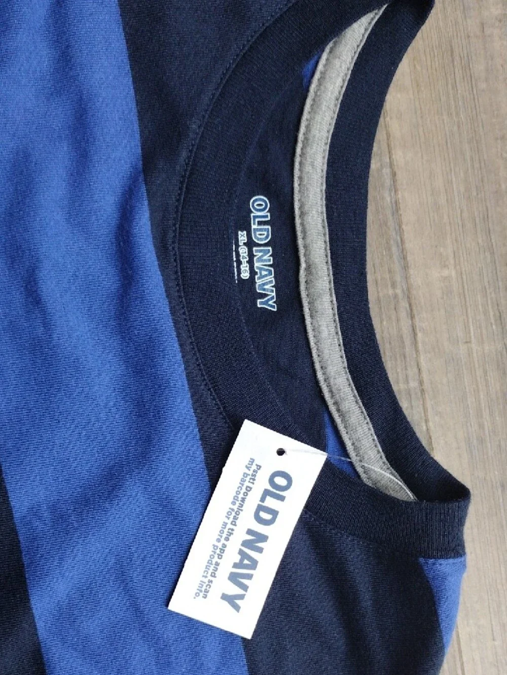 Old Navy Men’s Royal Blue & Black Wide-Striped Long Sleeve Tee